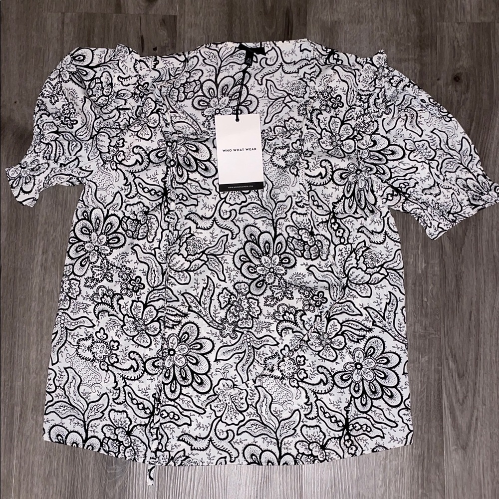 Who What Wear Black and White Floral Blouse